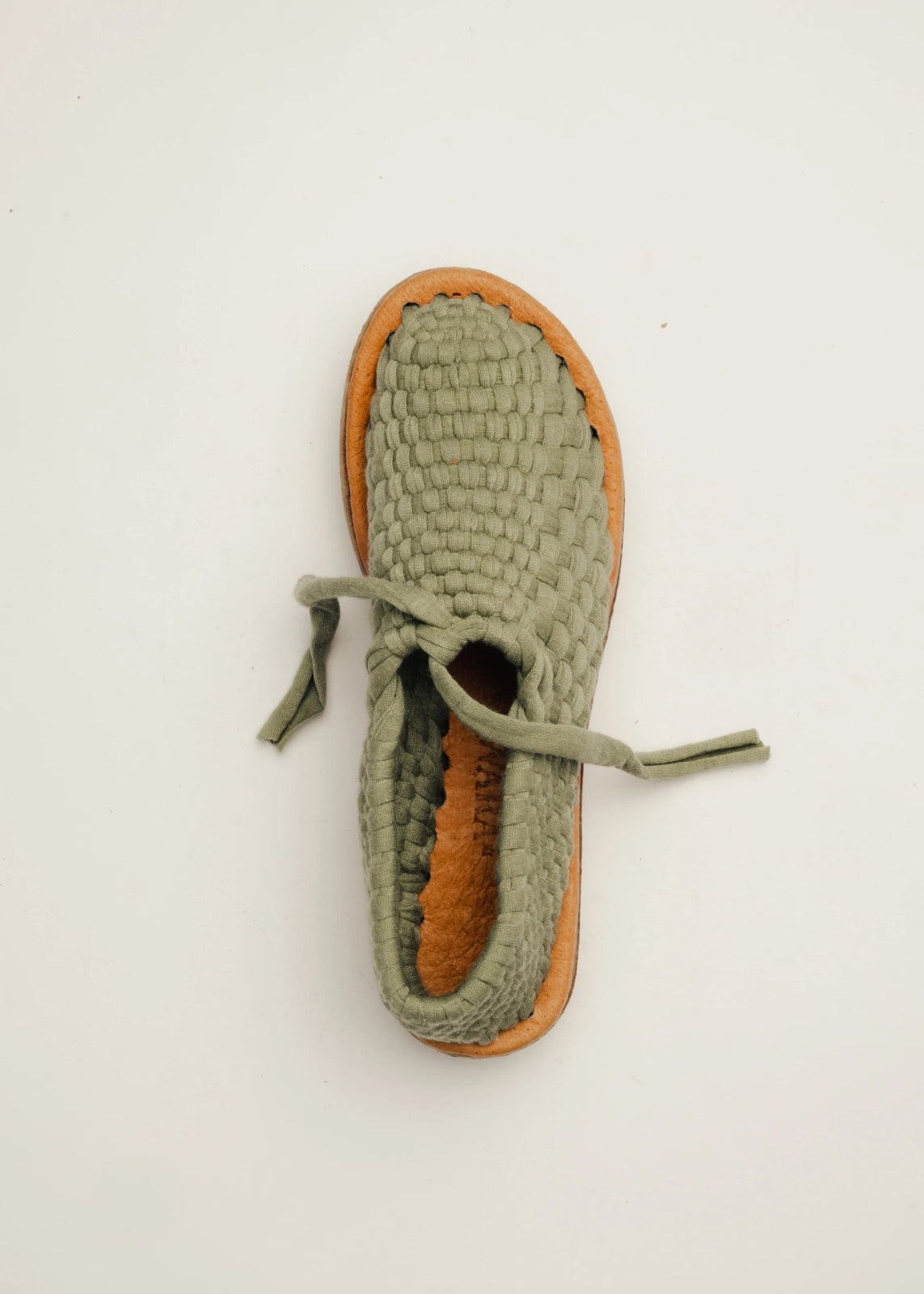 ARANZA CERRADO PLATAFORMA hecho a mano por Kawara Huaraches Artesanales | Calzado exclusivo de Kwaramx.com