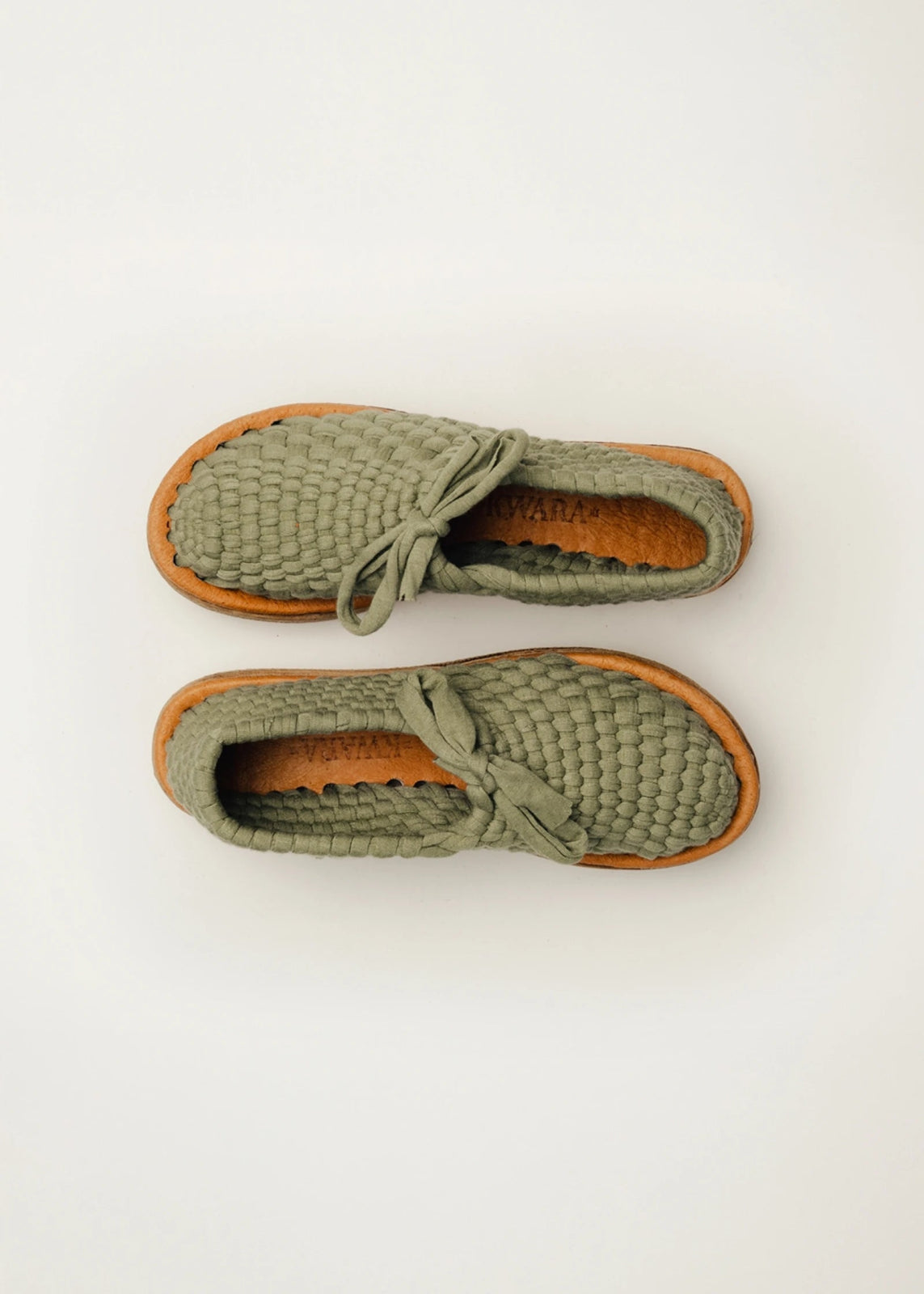 ARANZA CERRADO PLATAFORMA hecho a mano por Kawara Huaraches Artesanales | Calzado exclusivo de Kwaramx.com