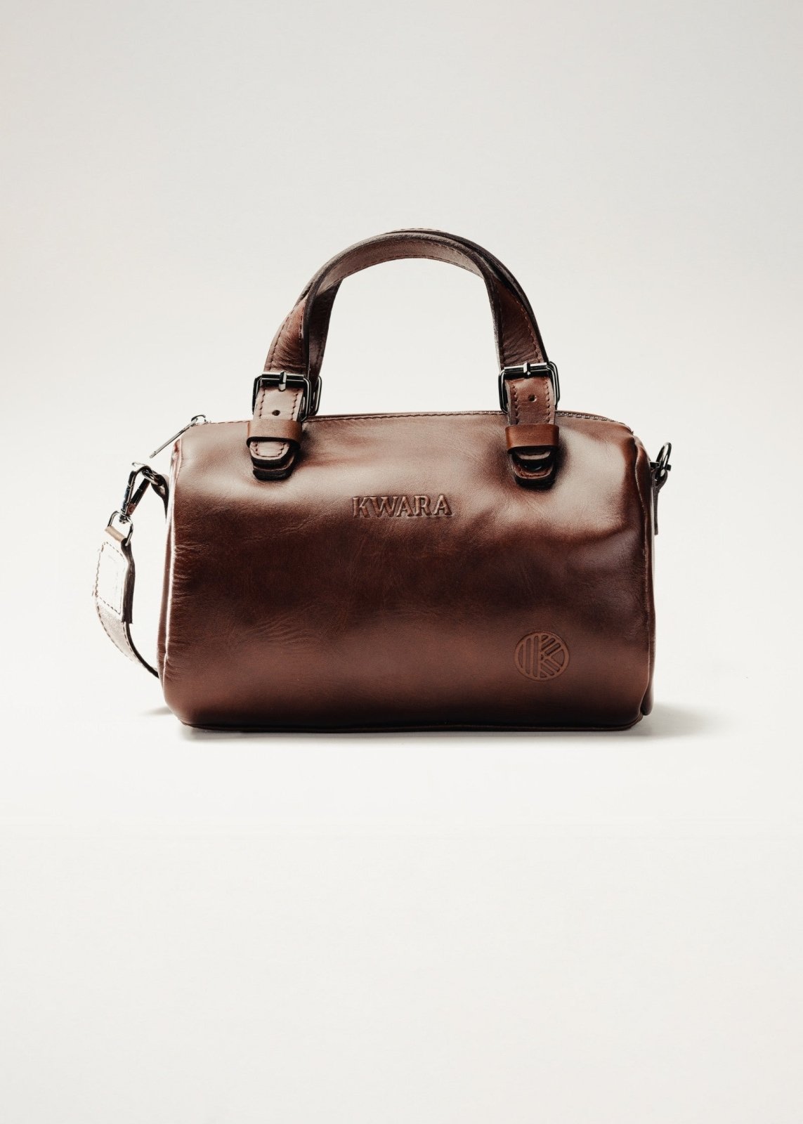 Bolso de piel artesanal tipo duffel – Modelo AXOLOTE de Kwara hecho a mano por Kwaramx.com | exclusivo de Kwaramx.com
