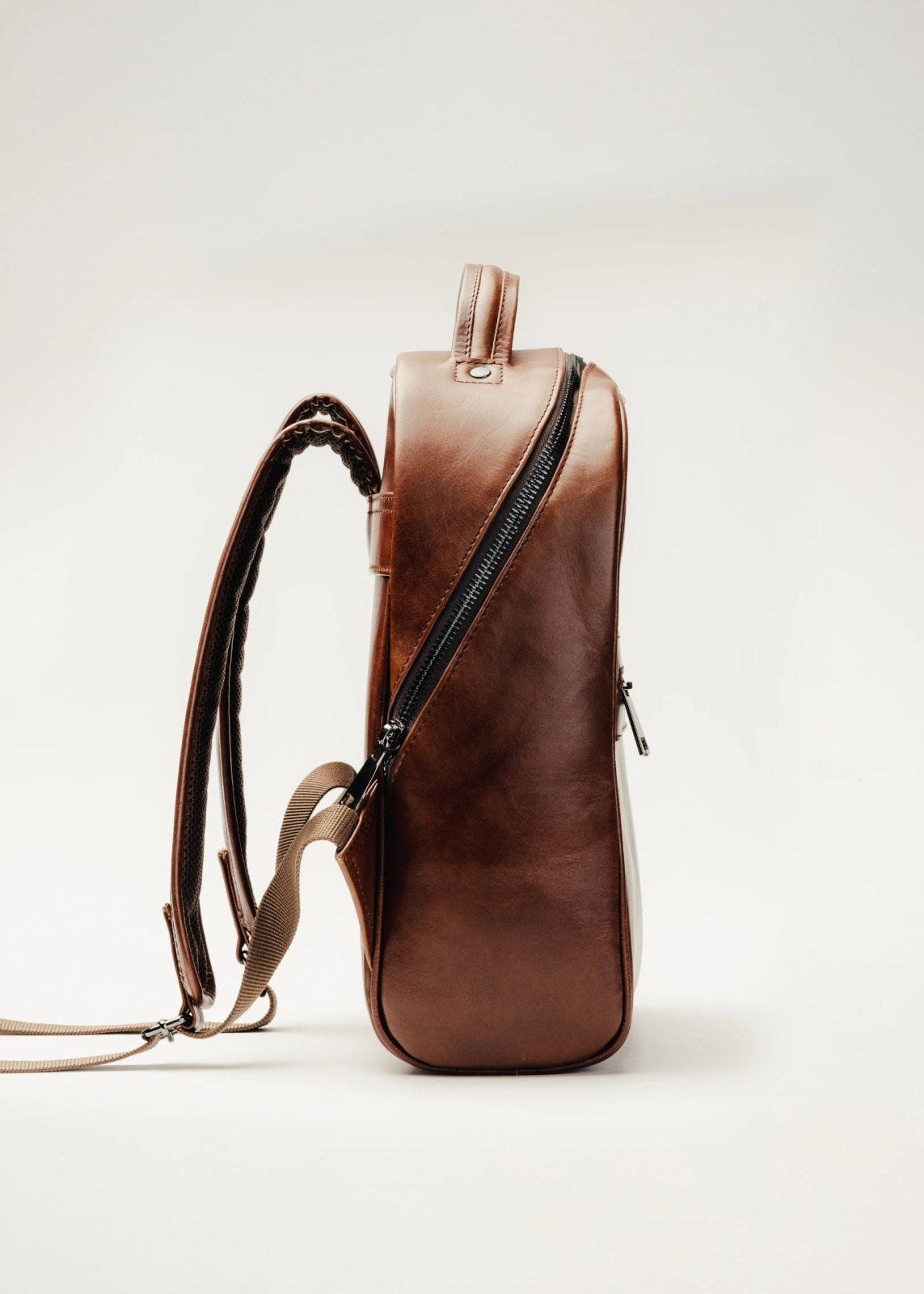 Mochila de piel artesanal color – Modelo Ocelote de Kwara hecho a mano por Kwaramx.com | exclusivo de Kwaramx.com