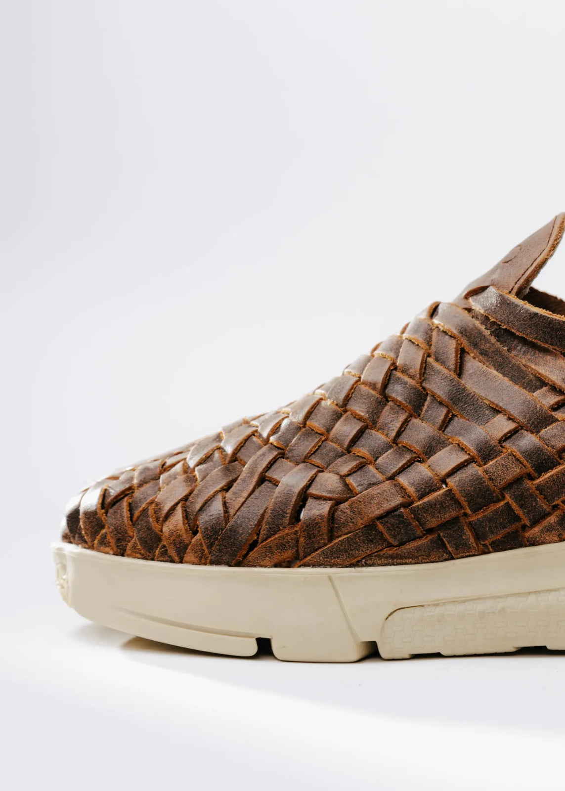 Tenis artesanal tipo huarache con suela cómoda – Modelo Fusion de Kwara hecho a mano por Kwaramx.com | exclusivo de Kwaramx.com