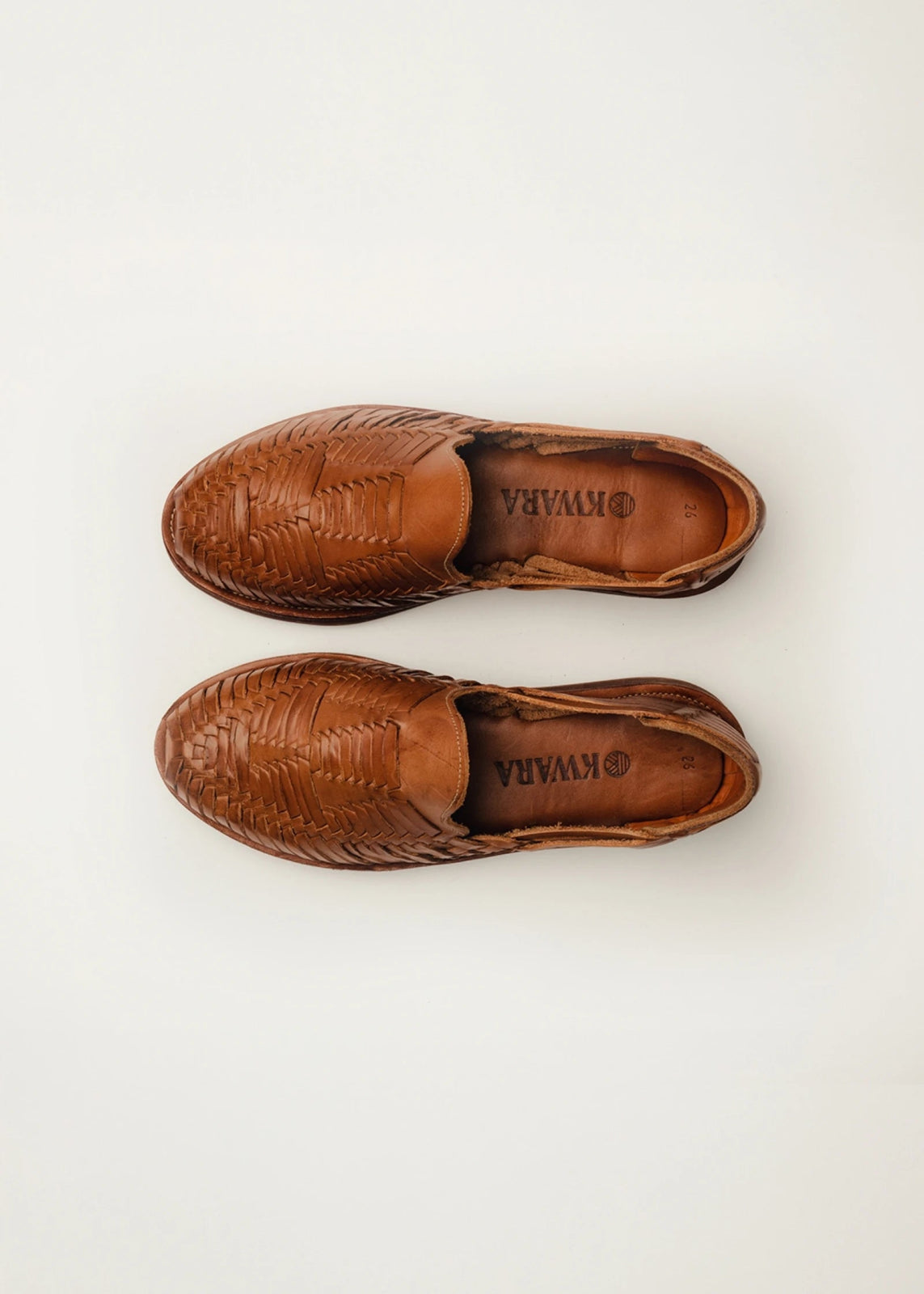 T’erhántani (El que anda) HOMBRE hecho a mano por Kwaramx.com | exclusivo de Kwaramx.com