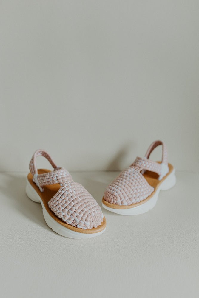 Huarache tipo tenis artesanal mujer VANESSA color beige – KWARA