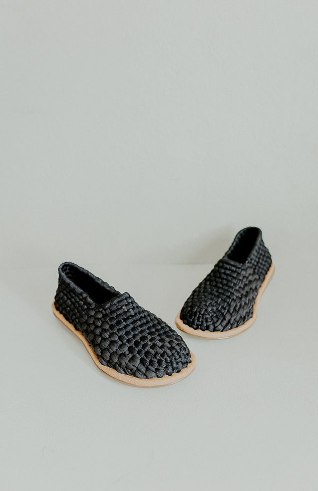 ARANZA CERRADO hecho a mano por Kawara Huaraches Artesanales | exclusivo de Kwaramx.com