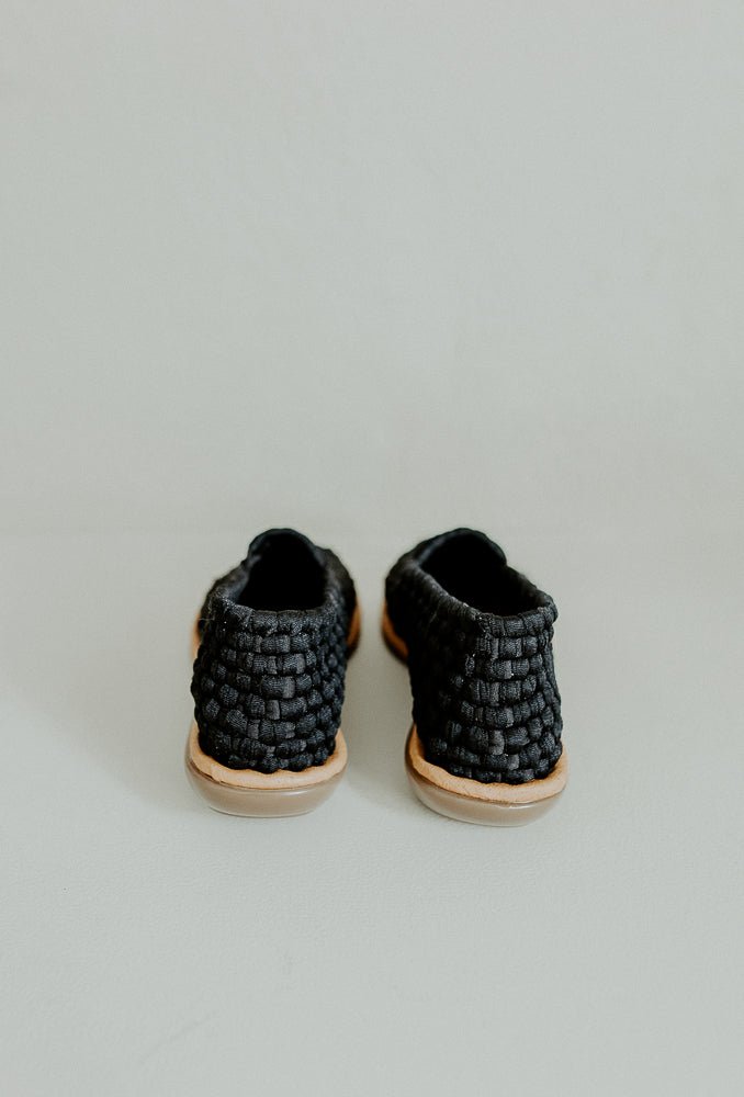 ARANZA CERRADO hecho a mano por Kawara Huaraches Artesanales | exclusivo de Kwaramx.com