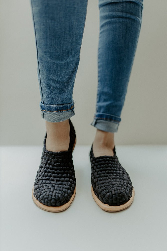 ARANZA CERRADO hecho a mano por Kawara Huaraches Artesanales | exclusivo de Kwaramx.com