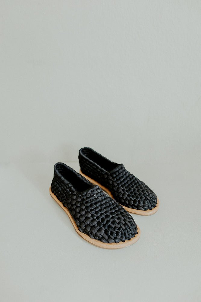 ARANZA CERRADO hecho a mano por Kawara Huaraches Artesanales | exclusivo de Kwaramx.com