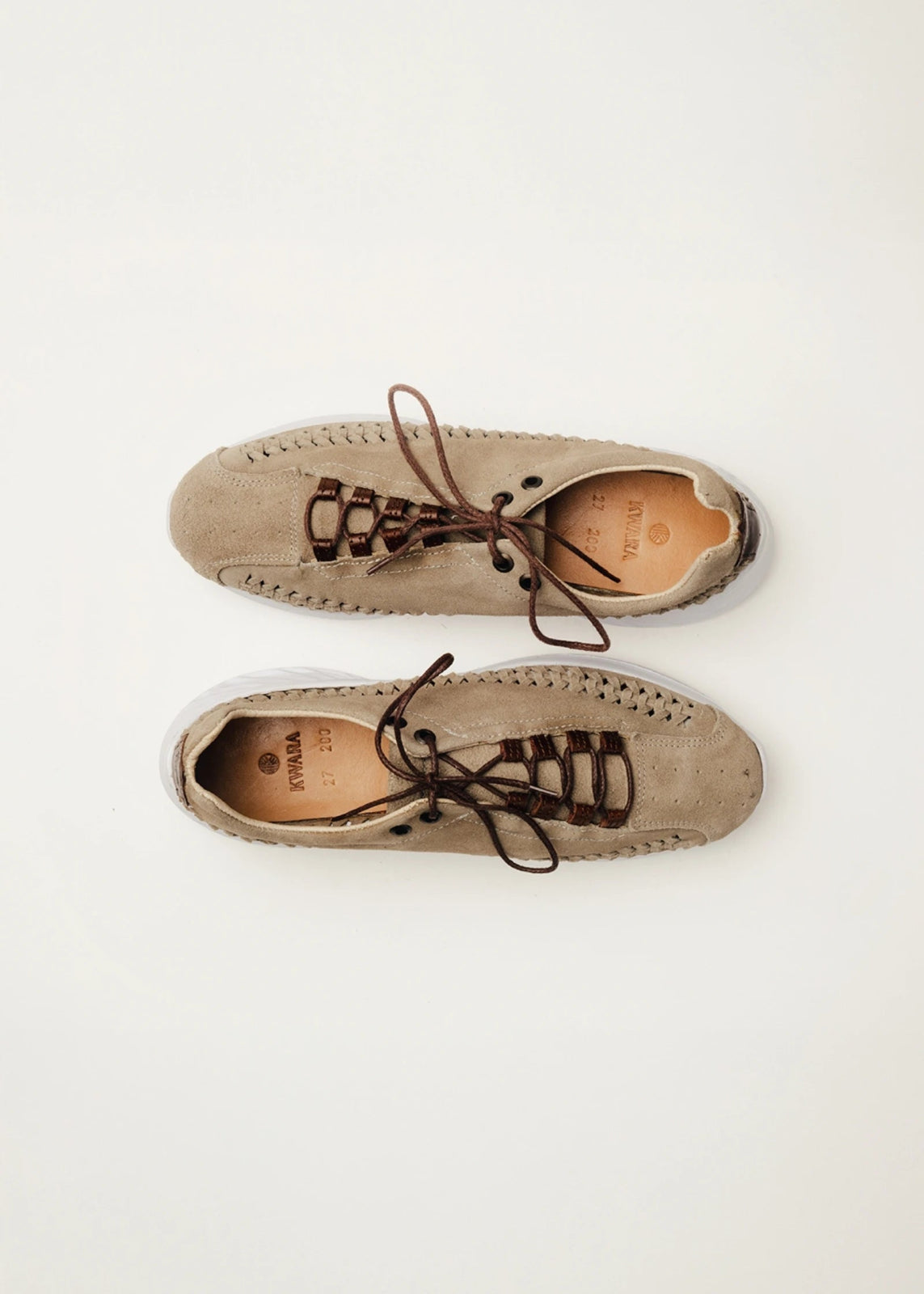 ATARI – Tenis artesanales de gamuza | Confort y estilo mexicano Kwara hecho a mano por Kwaramx.com | exclusivo de Kwaramx.com