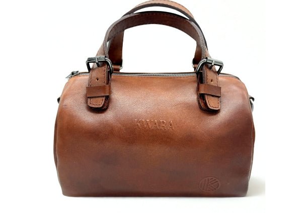Bolso de piel artesanal tipo duffel – Modelo AXOLOTE de Kwara hecho a mano por Kwaramx.com | exclusivo de Kwaramx.com
