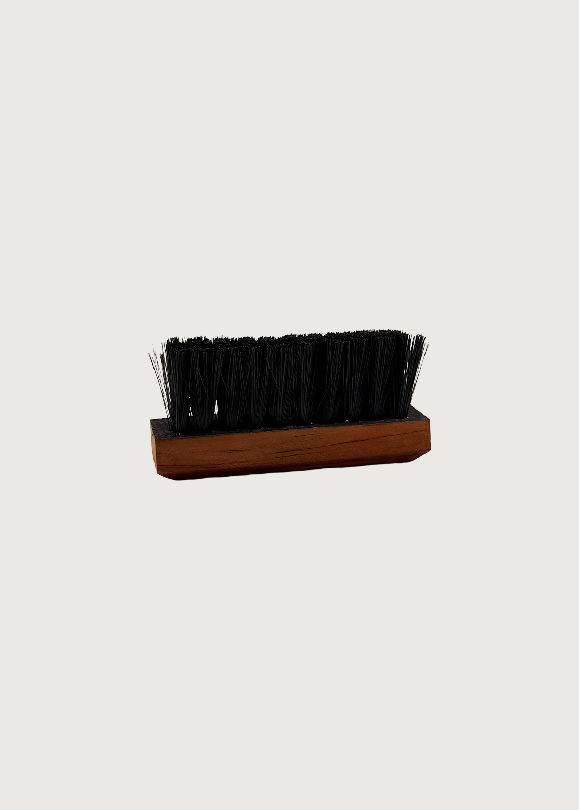 Cepillo de pelo suave incluido en el kit