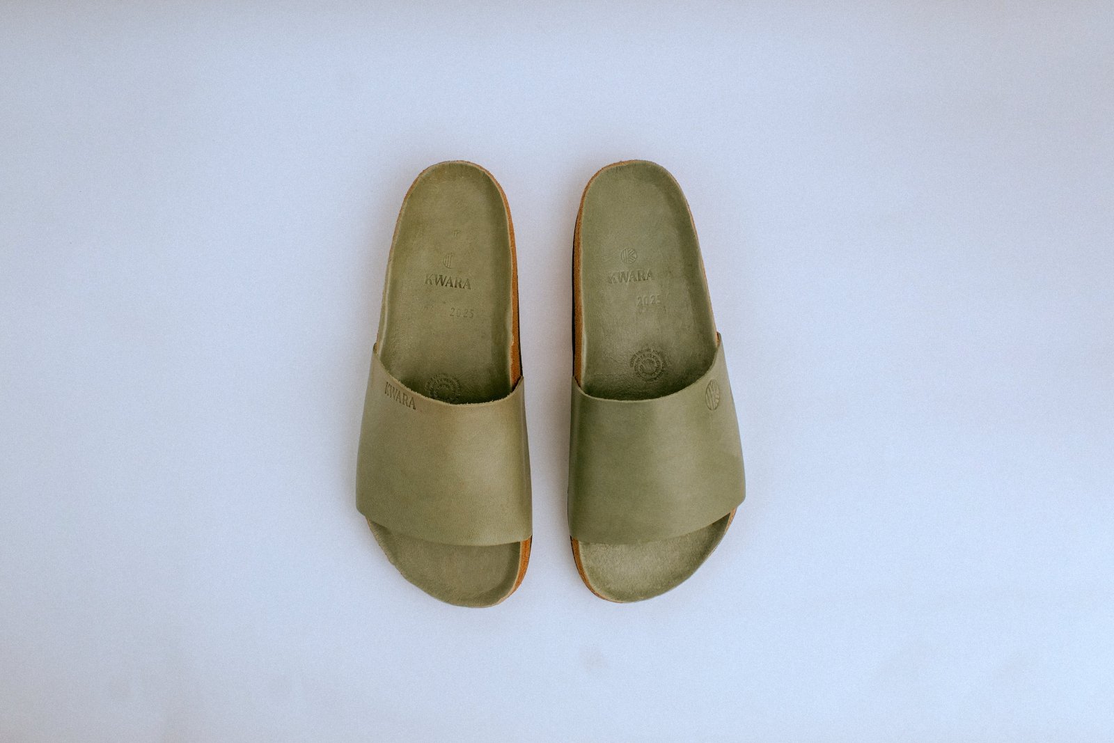 KWARA SLIDE HOMBRE hecho a mano por Kwaramx.com | exclusivo de Kwaramx.com