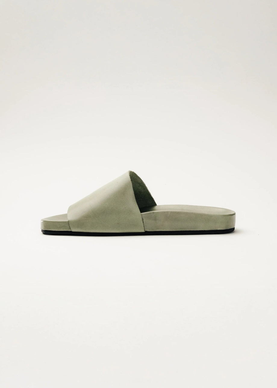 Sandalia slide de piel negra para mujer hecha a mano en México – KWARA