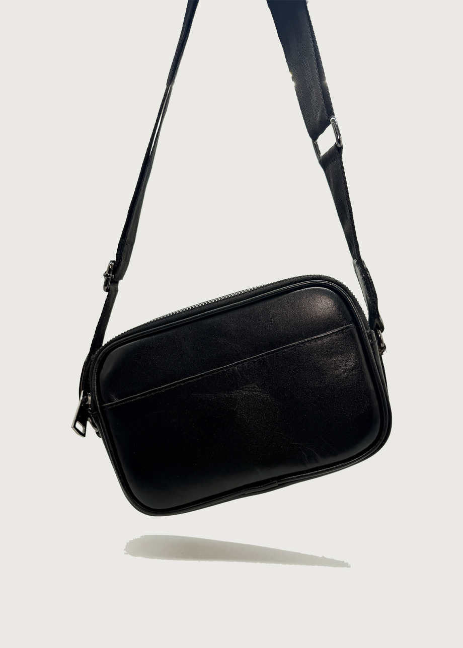 Bolsa Crossbody de Piel Kwara detalle correa