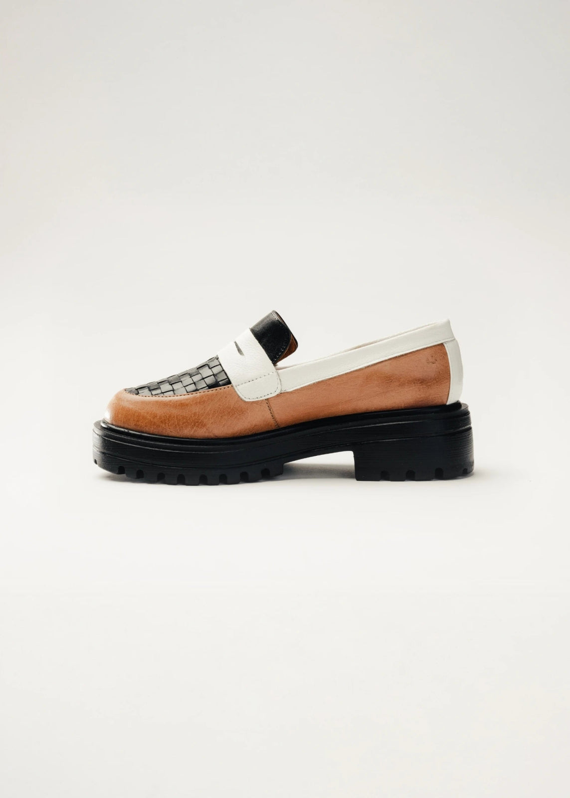MOCASINE NEGRO/BLANCO hecho a mano por Kwaramx.com | exclusivo de Kwaramx.com