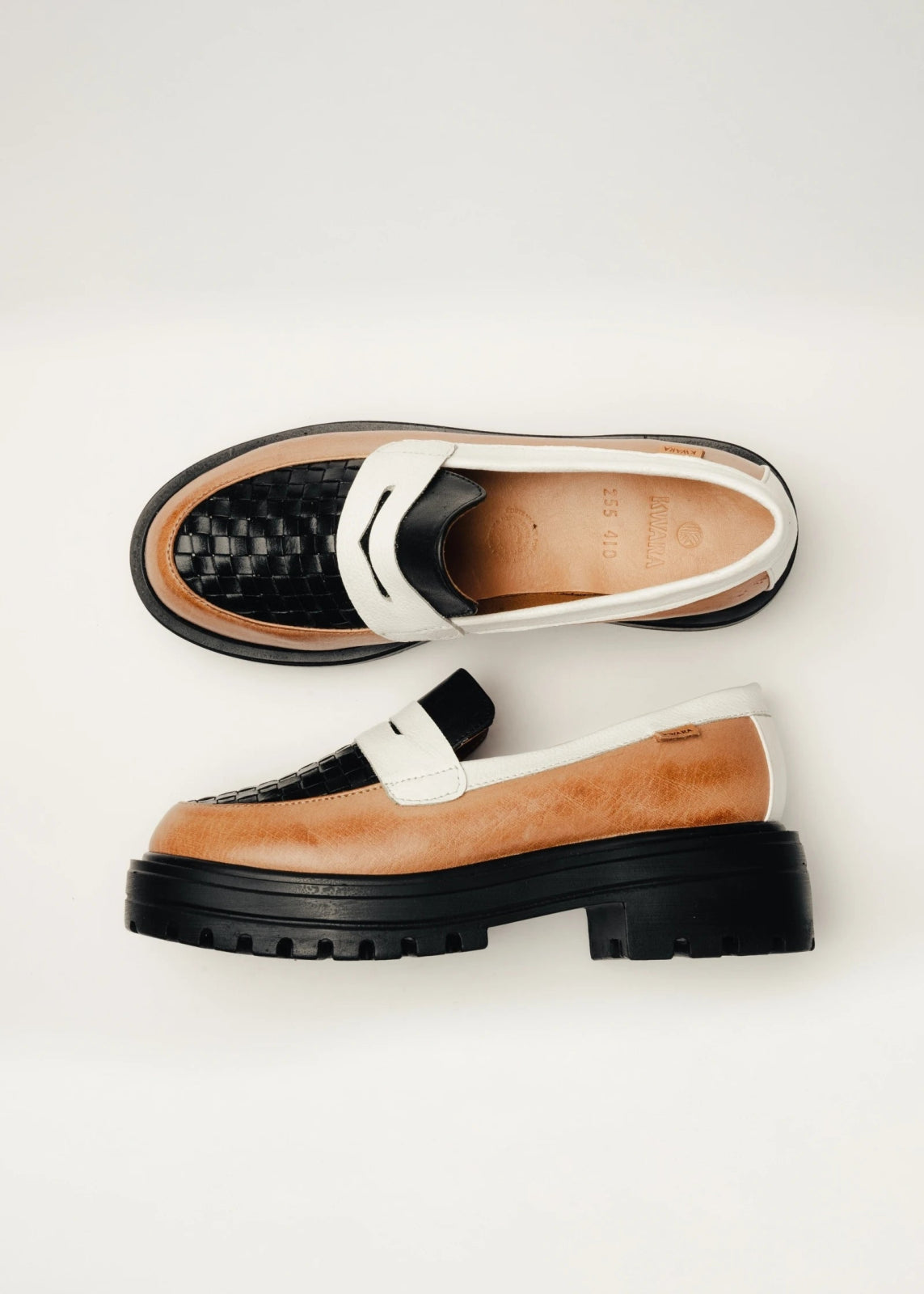 MOCASINE NEGRO/BLANCO hecho a mano por Kwaramx.com | exclusivo de Kwaramx.com