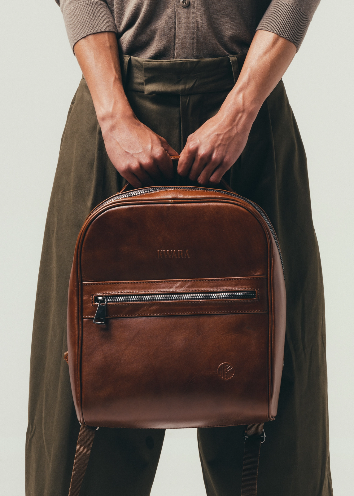 Mochila de piel artesanal color – Modelo Ocelote de Kwara hecho a mano por Kwaramx.com | exclusivo de Kwaramx.com