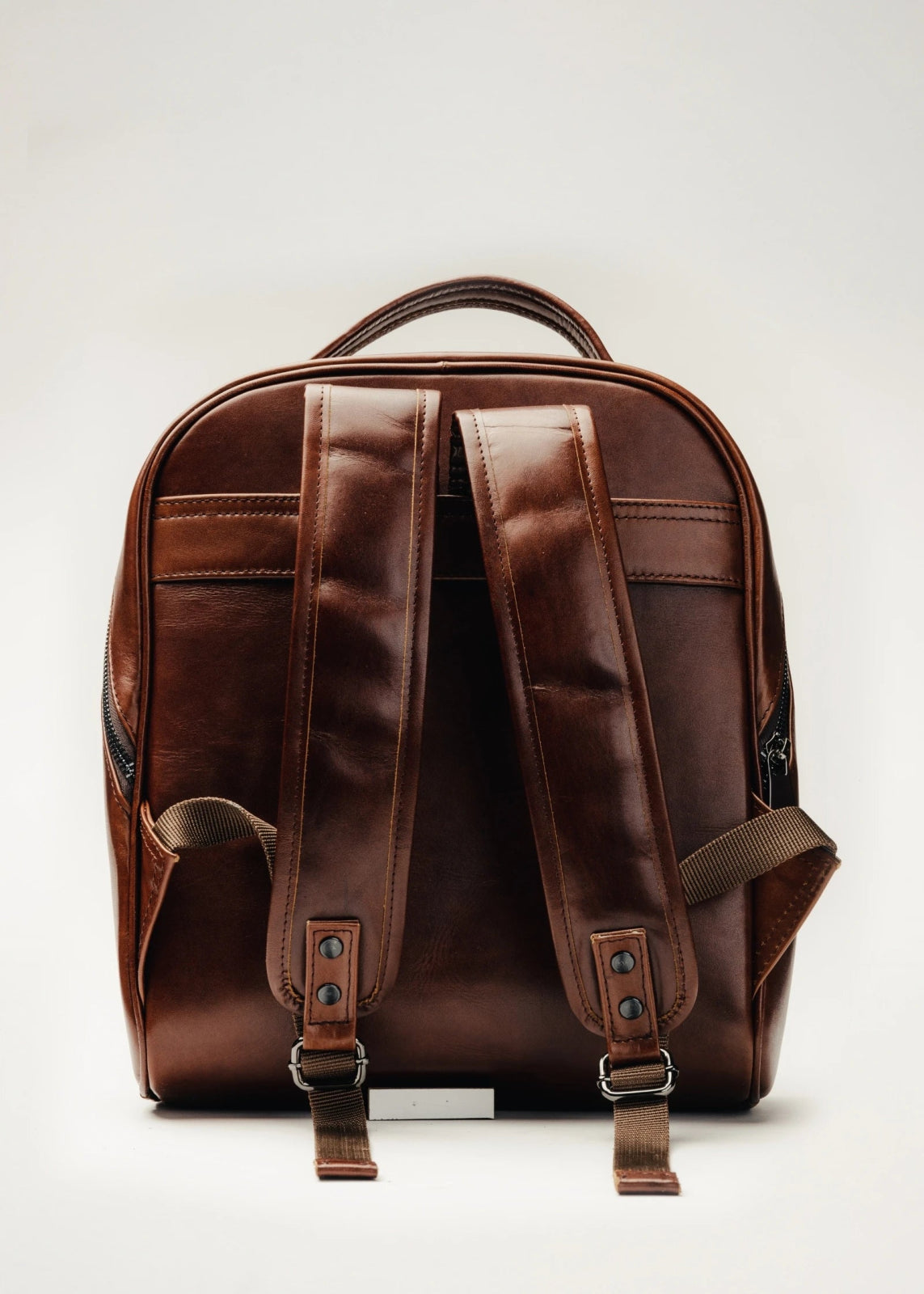 Mochila de piel artesanal color – Modelo Ocelote de Kwara hecho a mano por Kwaramx.com | exclusivo de Kwaramx.com