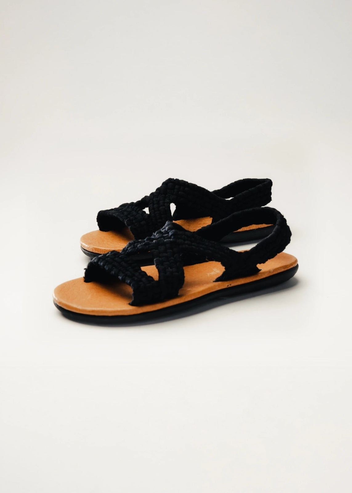 PATZCUARO HOMBRE hecho a mano por Kawara Huaraches Artesanales | exclusivo de Kwaramx.com