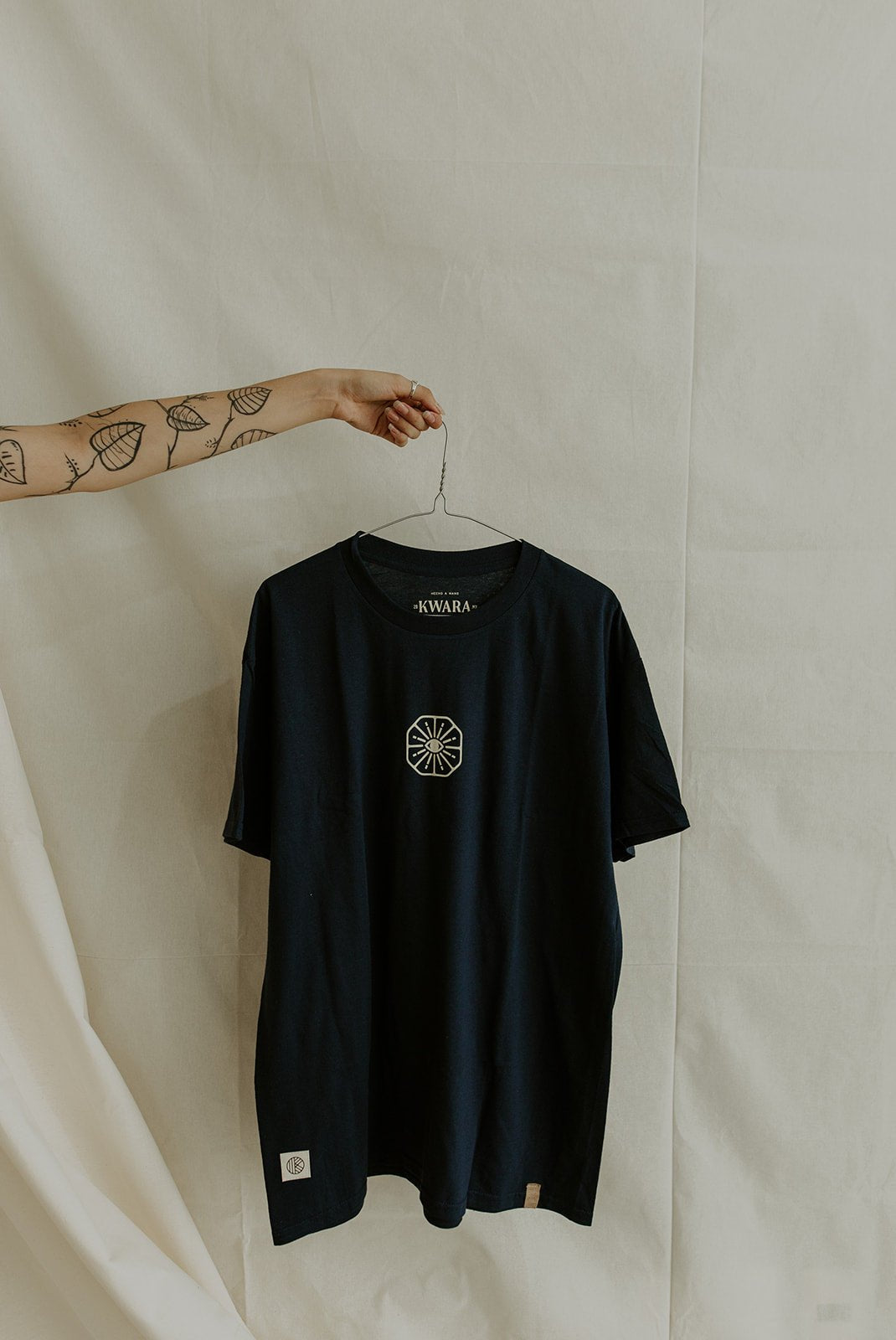 PLAYERA KWARA UNISEX hecho a mano por Kwaramx.com | exclusivo de Kwaramx.com
