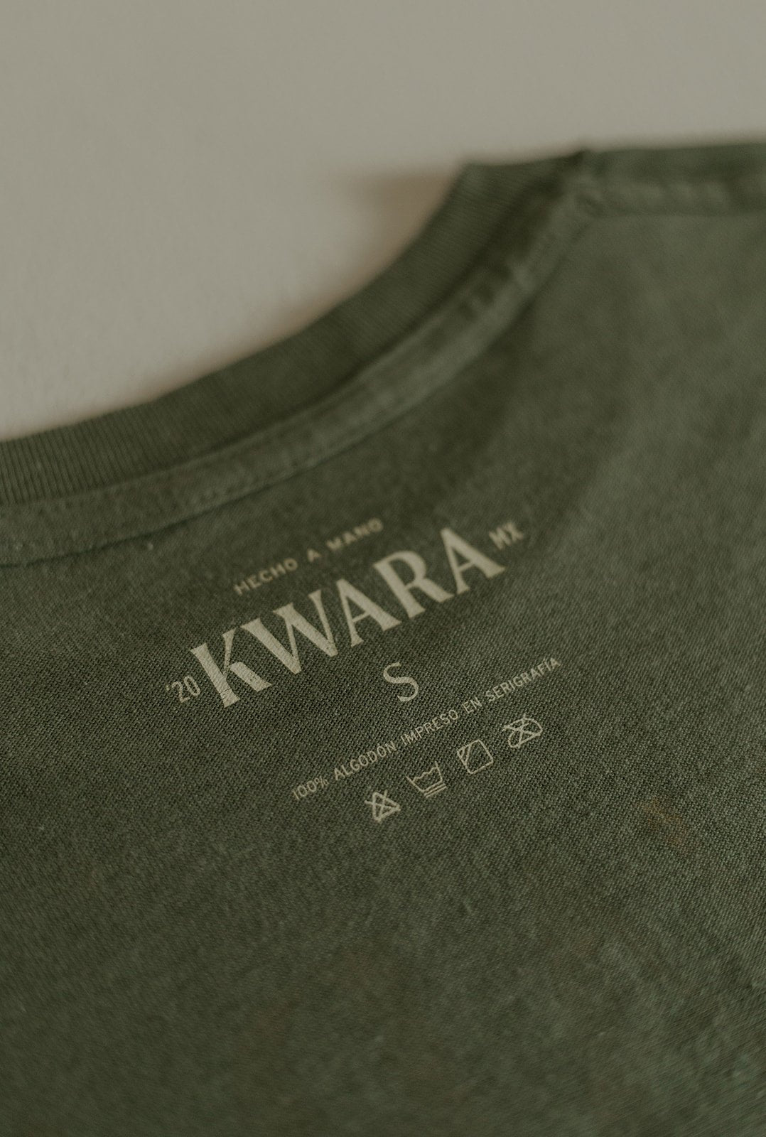 PLAYERA KWARA UNISEX hecho a mano por Kwaramx.com | exclusivo de Kwaramx.com