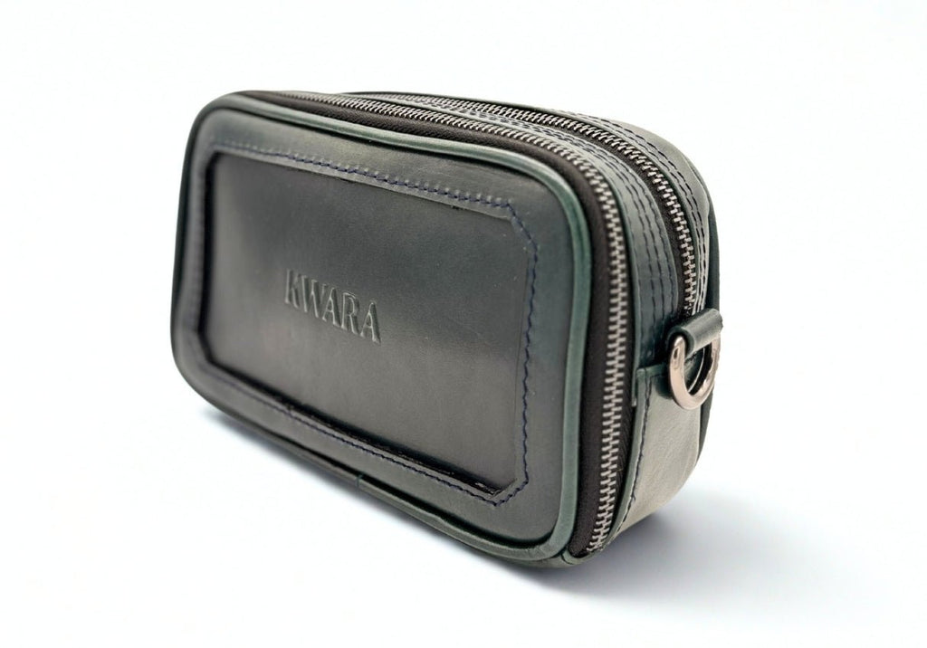 Pouch de piel artesanal negro – Modelo COYOTE de Kwara hecho a mano por Kwaramx.com | exclusivo de Kwaramx.com