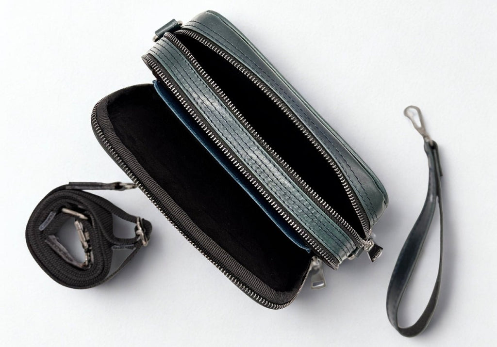 Pouch de piel artesanal negro – Modelo COYOTE de Kwara hecho a mano por Kwaramx.com | exclusivo de Kwaramx.com