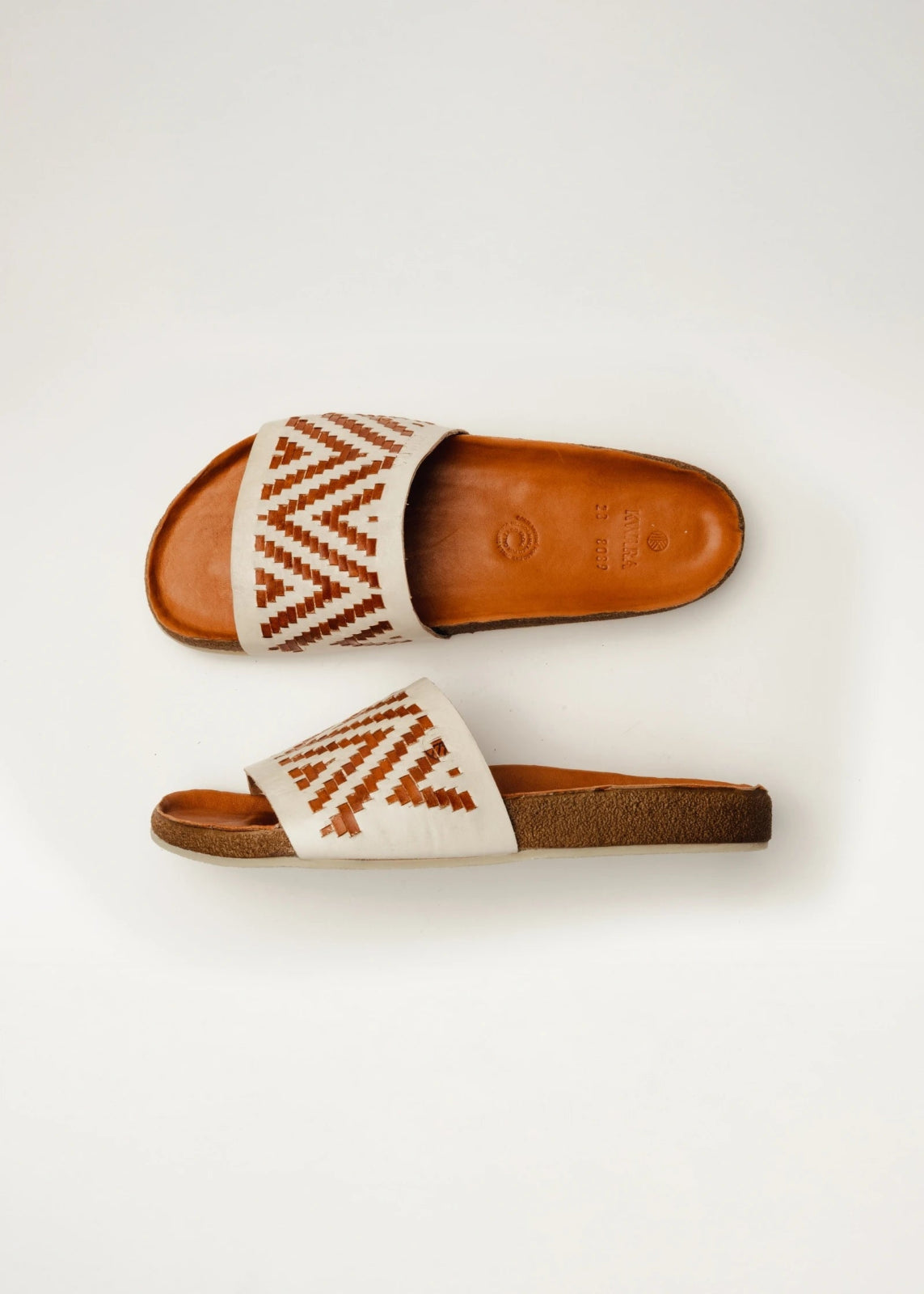 Sandalia artesanal tejida para hombre KWARA Slide hecho a mano por Kwaramx.com | exclusivo de Kwaramx.com
