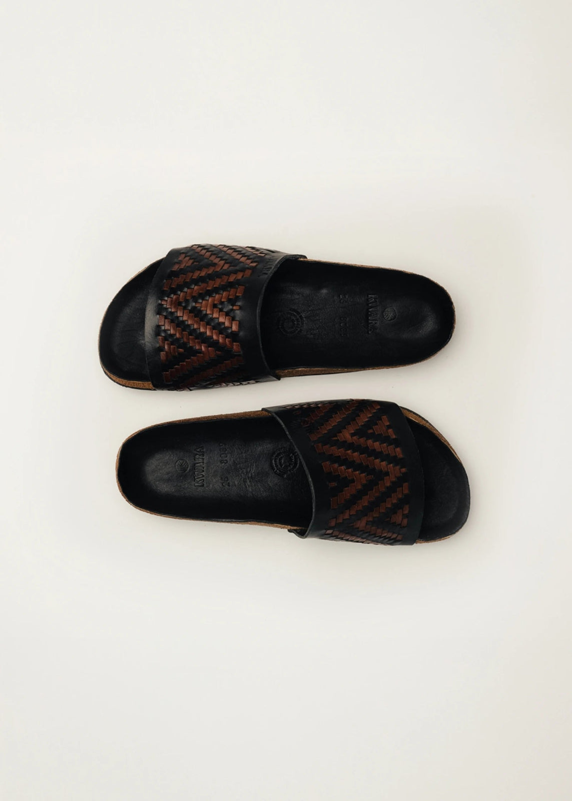 Sandalia artesanal tejida para hombre KWARA Slide hecho a mano por Kwaramx.com | exclusivo de Kwaramx.com