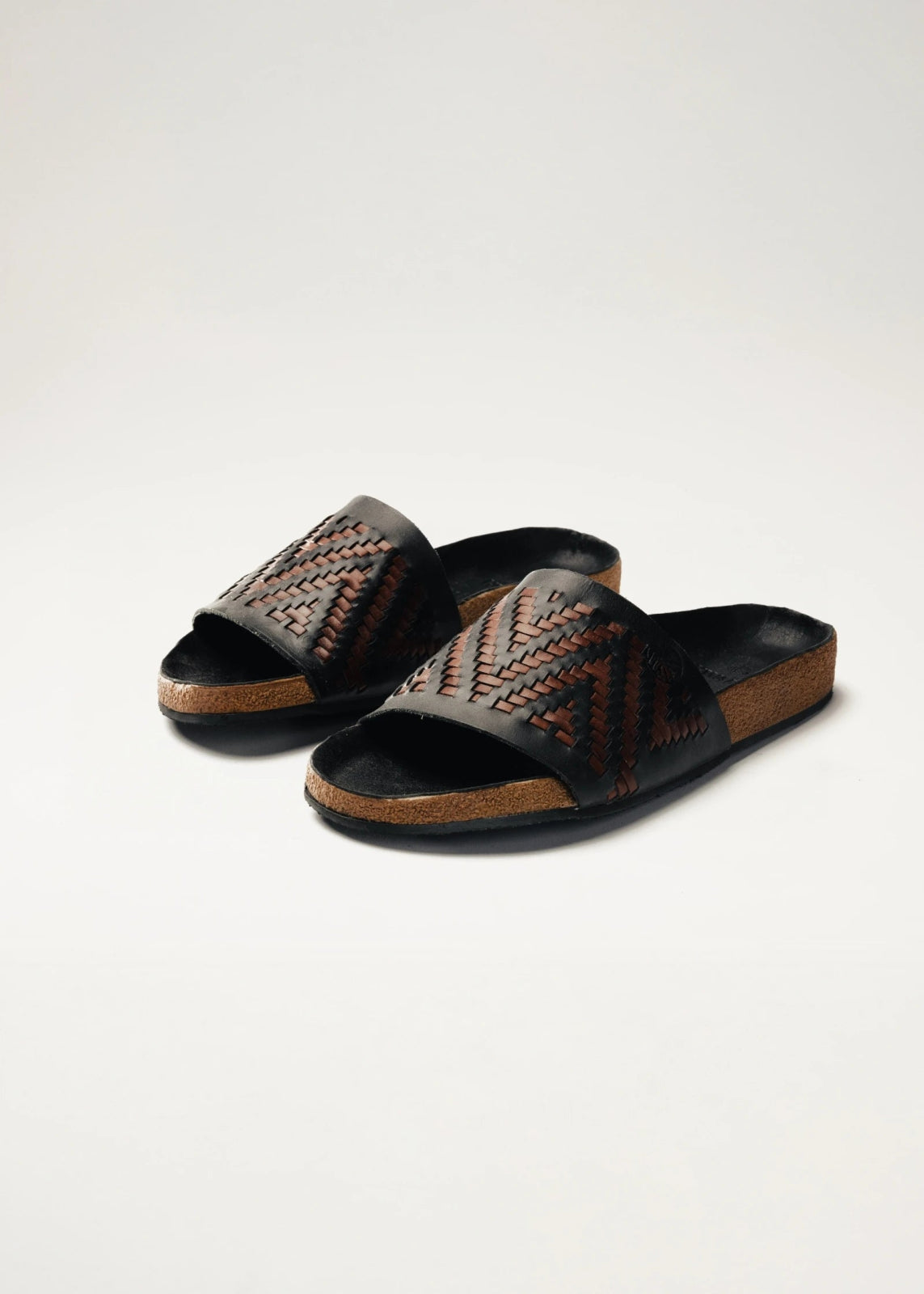 Sandalia artesanal tejida para hombre KWARA Slide hecho a mano por Kwaramx.com | exclusivo de Kwaramx.com