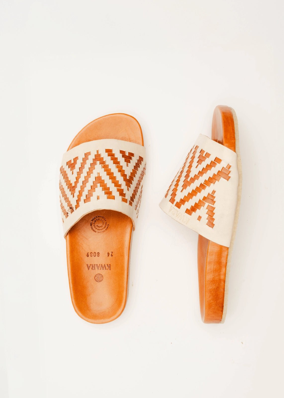 Sandalia huarache artesanal de piel mujer | KWARA Slide Tejida hecho a mano por Kwaramx.com | exclusivo de Kwaramx.com