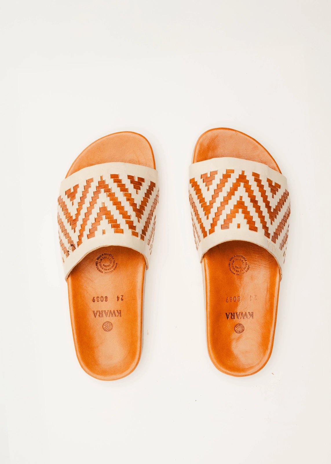 Sandalia huarache artesanal de piel mujer | KWARA Slide Tejida hecho a mano por Kwaramx.com | exclusivo de Kwaramx.com