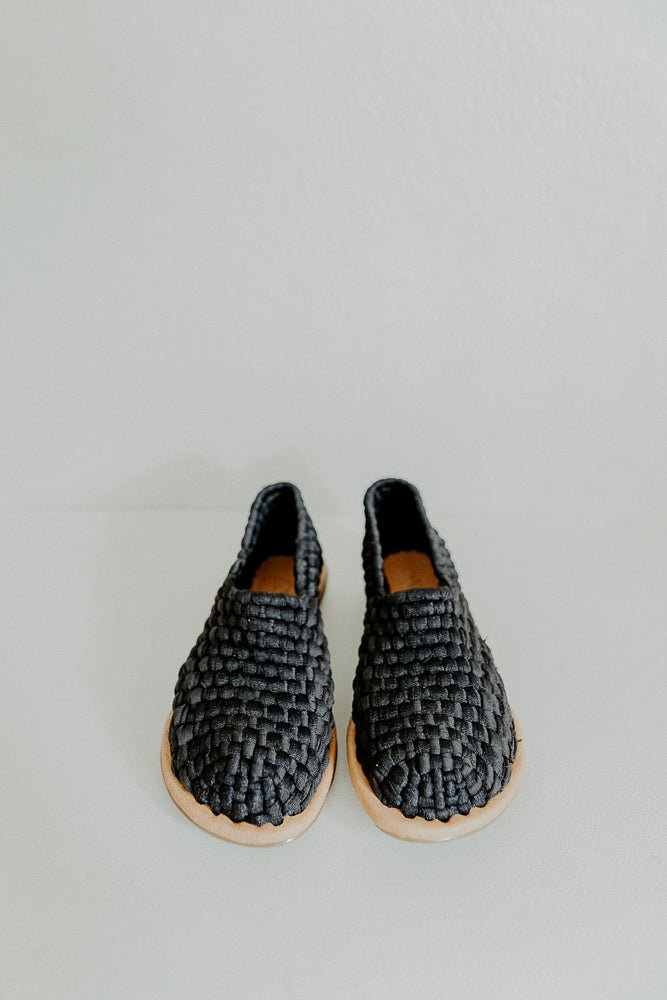 ARANZA CERRADO hecho a mano por Kawara Huaraches Artesanales | exclusivo de Kwaramx.com